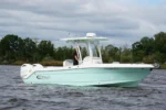 2022 Robalo R242 Center Console | 24'